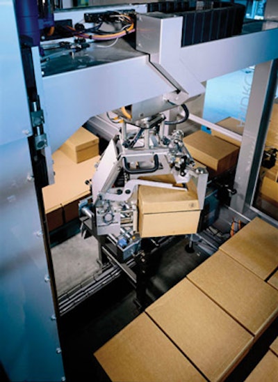 Highly compatible software programming plays a key role in synchronizing pallet formation (below) with case placement on the act