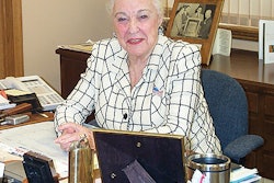 Pw 13804 Eva At Desk Again1