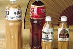 Kirin markets both 500-mL and 1?-L bottles of teas, milk teas and milk coffees, but Nihon Canpack fills only the 500-mL bottles