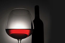 Pw 3564 Wine Bottleglass R