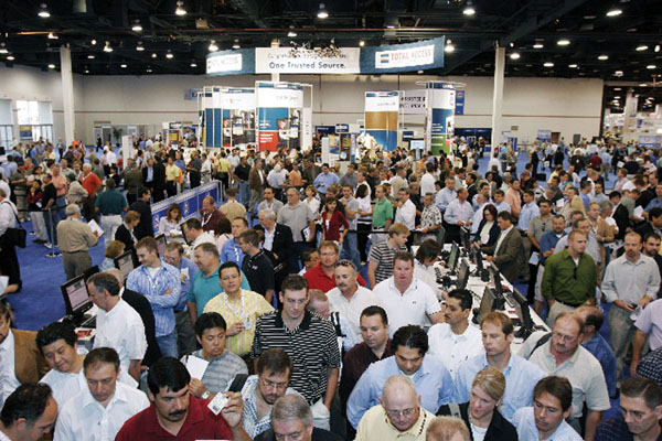 Pw 4966 Pelv07 Crowd Photo1