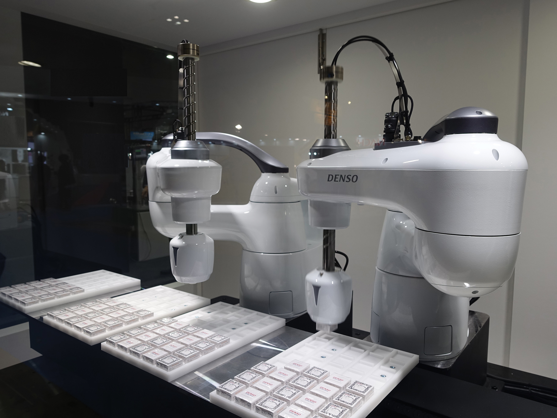 Now that DENSO&rsquo;s robot interface is supported by Design Assistant machine vision software, vision-based guidance of robots like these can be implemented without the need to directly program the robot controller.
