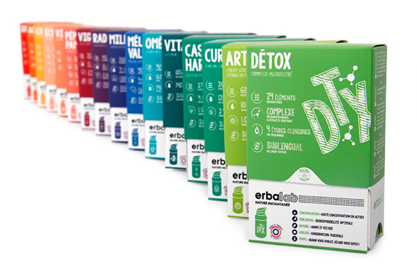 Package design reveals the retail products&rsquo; innovative opening mechanism to attract consumers.