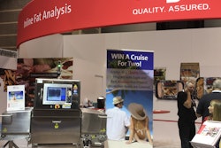 FA3/M measures weight and detects contaminants such as metal, glass, calcified bones and stones.