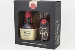 A gift pack for Maker’s Mark bourbon whisky features a wood-grained insert, a paper strip stamp, and a wax seal.
