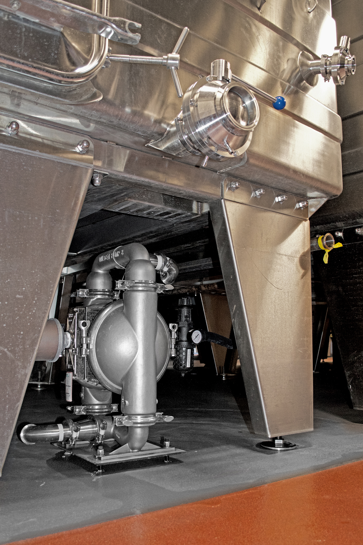 Rodney Strong Vineyards uses Wilden Saniflo FDA pumps equipped with the Pro-Flo SHIFT Air Distribution System and Full-Stroke Integral Piston Diaphragm to maximize energy savings and aid in cleanability for cap irrigation. Photo courtesy of Wilden.