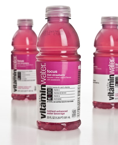 The new PET bottle incorporates two Amcor innovations for hot-fill containers: PowerStrap and ActiveHinge.