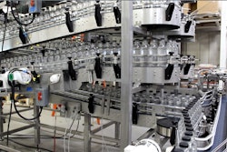 Multi-Conveyor single-lane, off-line accumulation Alpine-style conveyor