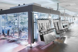 At 33 meters in length, 13 sub-machines, up to 33,000 bottles an hour – the new packaging machine at Rotkäppchen-Mumm not only has an impressive set of statistics but also provides outstanding flexibility.