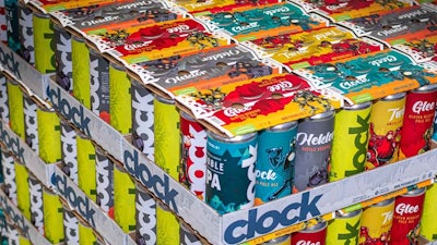 Czech beer brewer Pivovar Clock became the first adopter of a new paperboard can handle system designed to help smaller brewers and beverage producers appeal to consumers’ sustainability sensibilities.