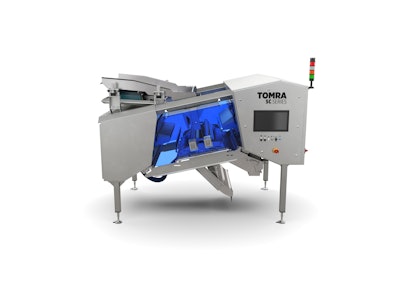The TOMRA 5C combines sensors with machine learning and big-data analysis to ensure as accurate foreign material removal as possible.