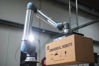 The UR20 palletizing robots features a new joint design that allows for up to 65% faster cycle times as well as the ability to handle loads up to 20 kg.