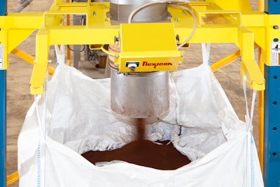 Bag strap hooks hold the bag open and stabilize it during filling.