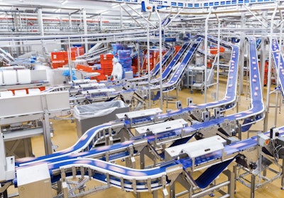 Emsland Frischgeflügel processes chicken pieces from the wing to the fillet for food retail and further industrial processing.