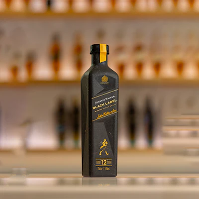 Created in partnership with PA Consulting, as part of the Bottle Collective with PA and PulPac, this is Diageo’s first paper-based 70cl bottle trial in the on-trade