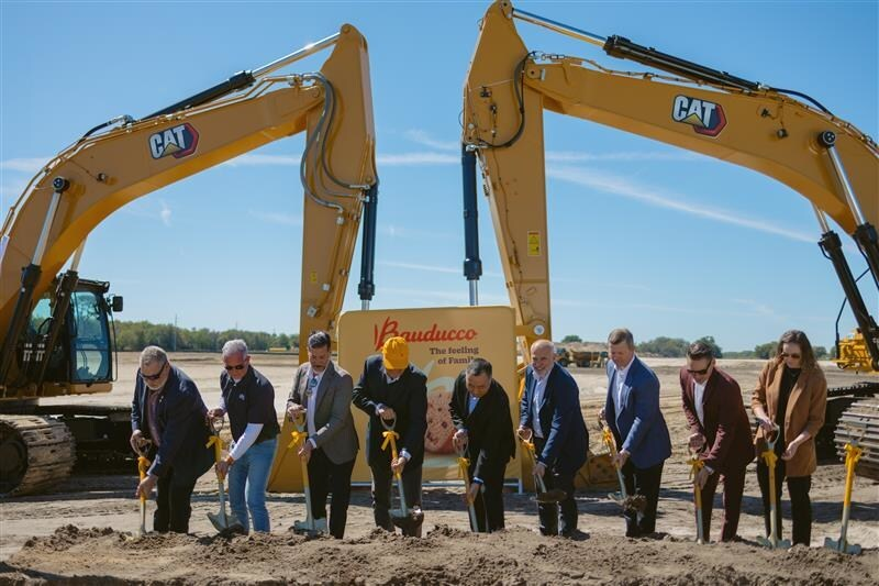 The Bauducco team breaks ground on the new facility in Pasco County, Fla.