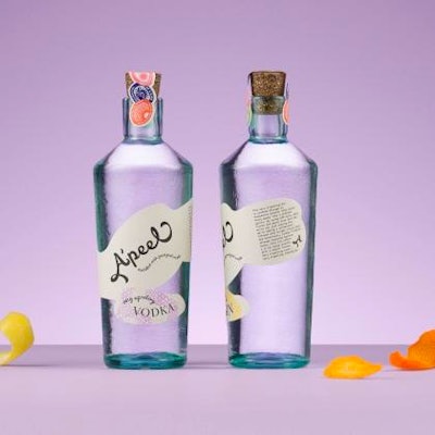 The label’s clean-peel functionality is designed to be easily removed to facilitate recycling of the glass bottle.