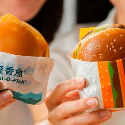 Replacing boxes with wraps is expected to save approximately 10,000 trees annually, while eliminating plastic lamination could reduce plastic usage by about 86 tonnes each year.