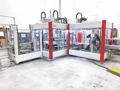 Weber’s integrated meal assembly line feeds directly into SOMIC’s compact retail-ready case packer for a seamless end-to-end solution.