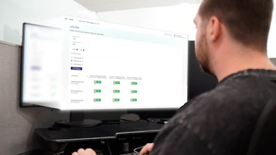 At Cold Chain Technologies, a suite of CCT Smart Solutions™ combines smart and connected technologies to assist customers as they navigate complexities across the logistics cycle.
